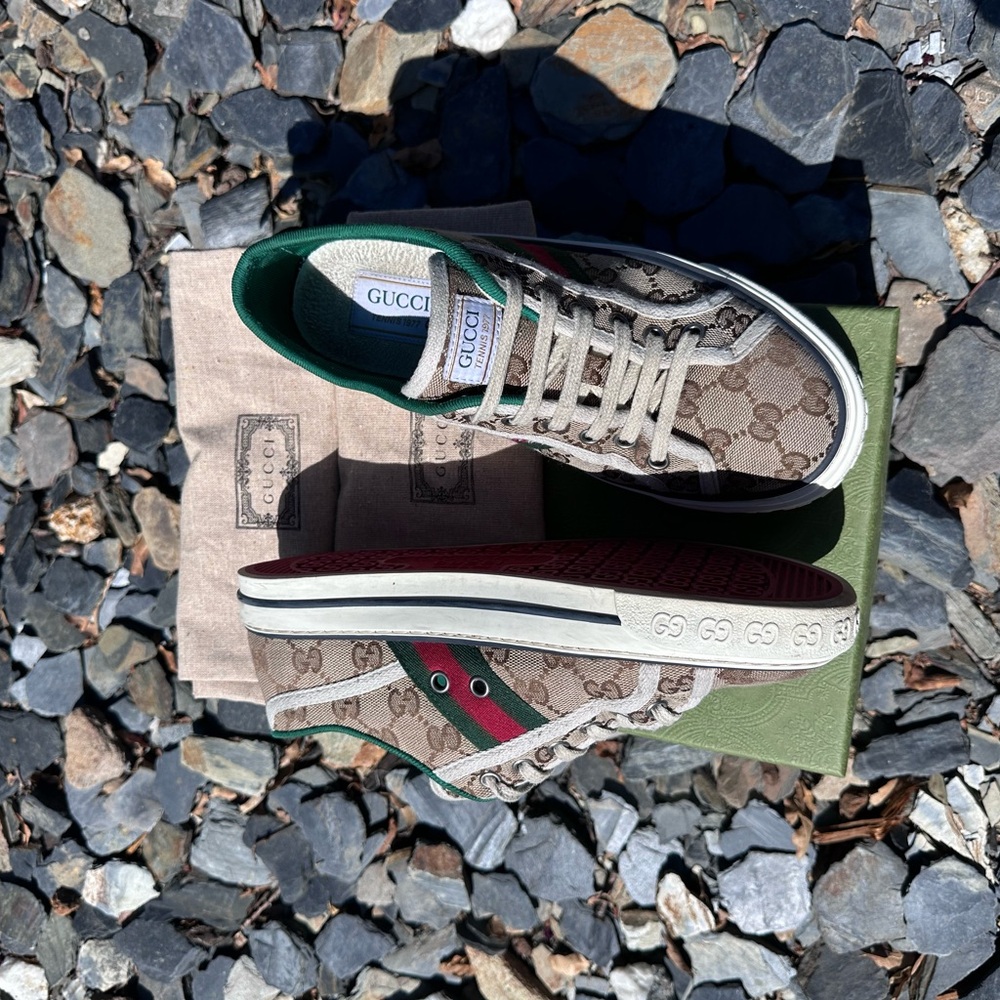 Gucci Sneakers - Picture 3 of 8